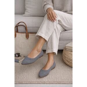 Banana Republic Knit Flats Womens 7.5 Gray Pointed Toe Slip On Shoes Comfy Work
